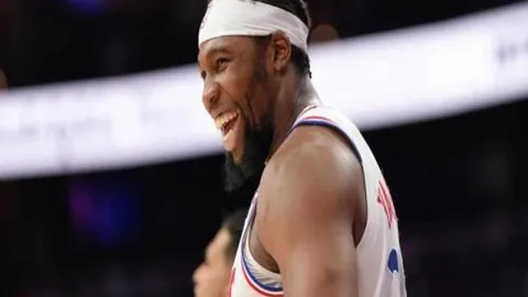 巅峰对决：奥格斯堡vs柏林联合，实力相当，激战一触即发！